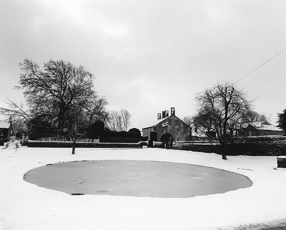 DP133.8 Foolow Village Pond PD